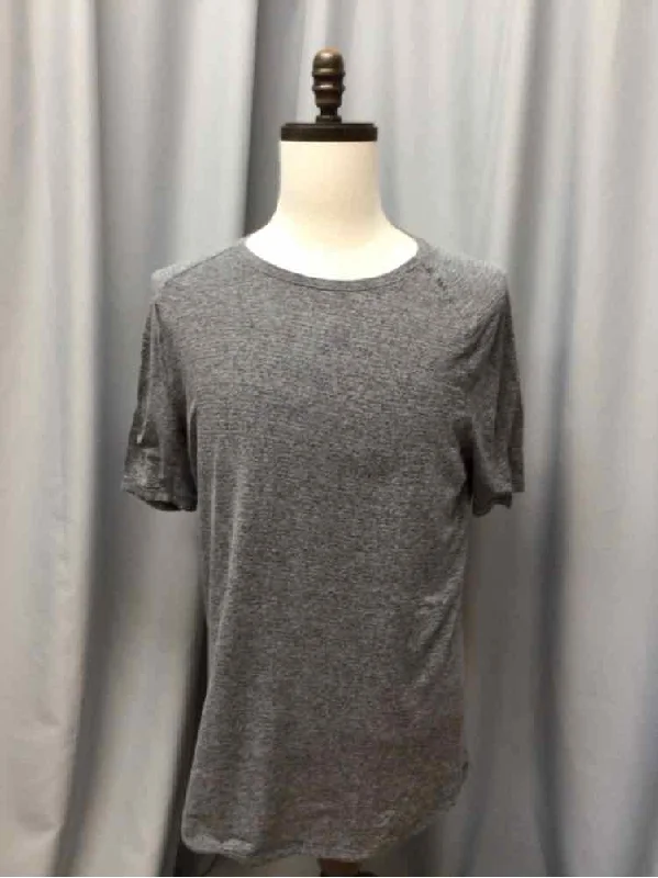 SIZE MEDIUM LULULEMON Men's SHIRTS