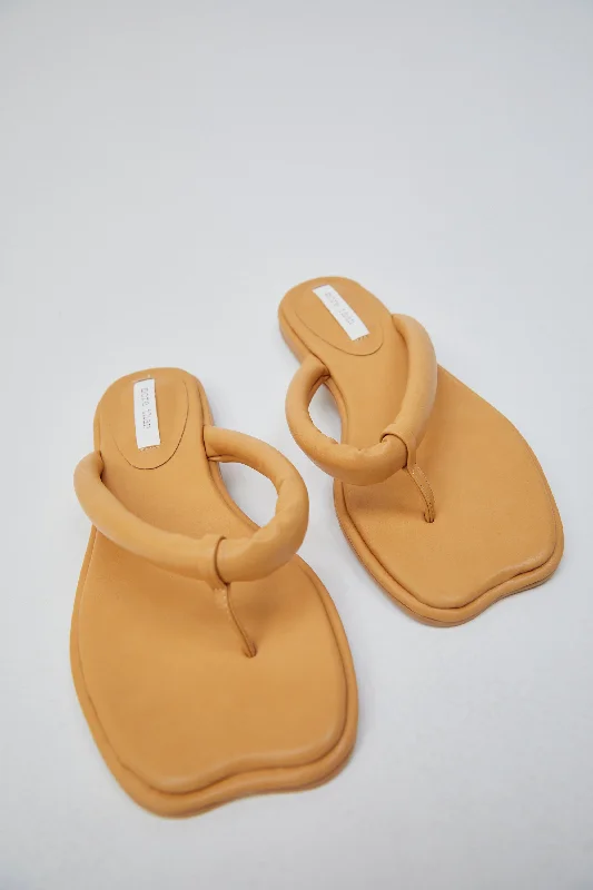 Square-toe Flat Padded Sandal, Camel